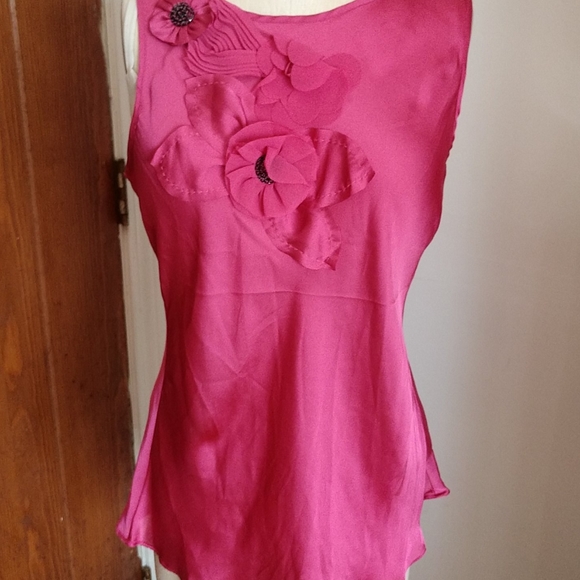 Rosey Pink PolySatin & Chiffon Beaded Appliqued Flower Blouse NWT - Picture 2 of 6